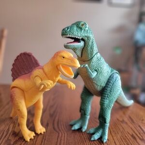 Vintage 1987 Playskool Definitely Dinosaurs Spinosaurus & T-Rex‎ Set